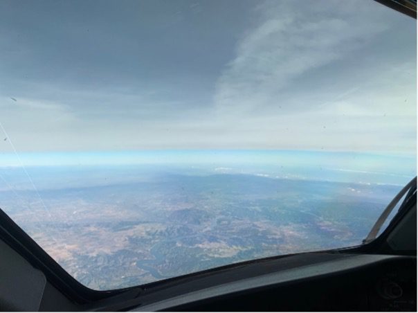 Plane flying under ice-supersaturated regions