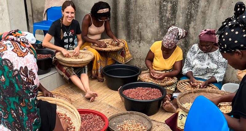 Women in Liberia making food