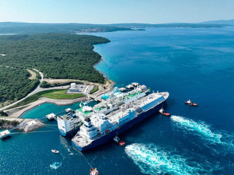 floating LNG terminal