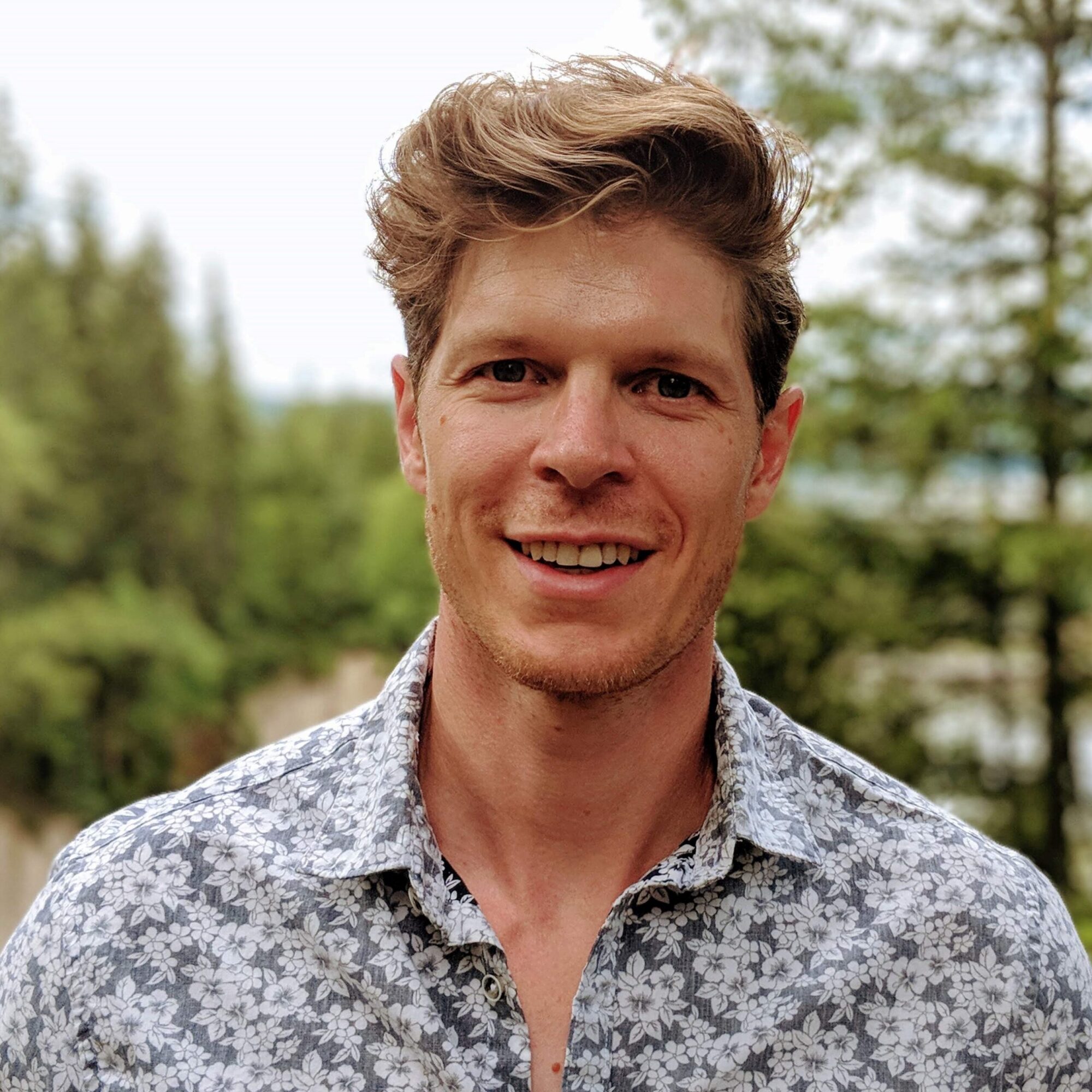 Russell McLeod headshot