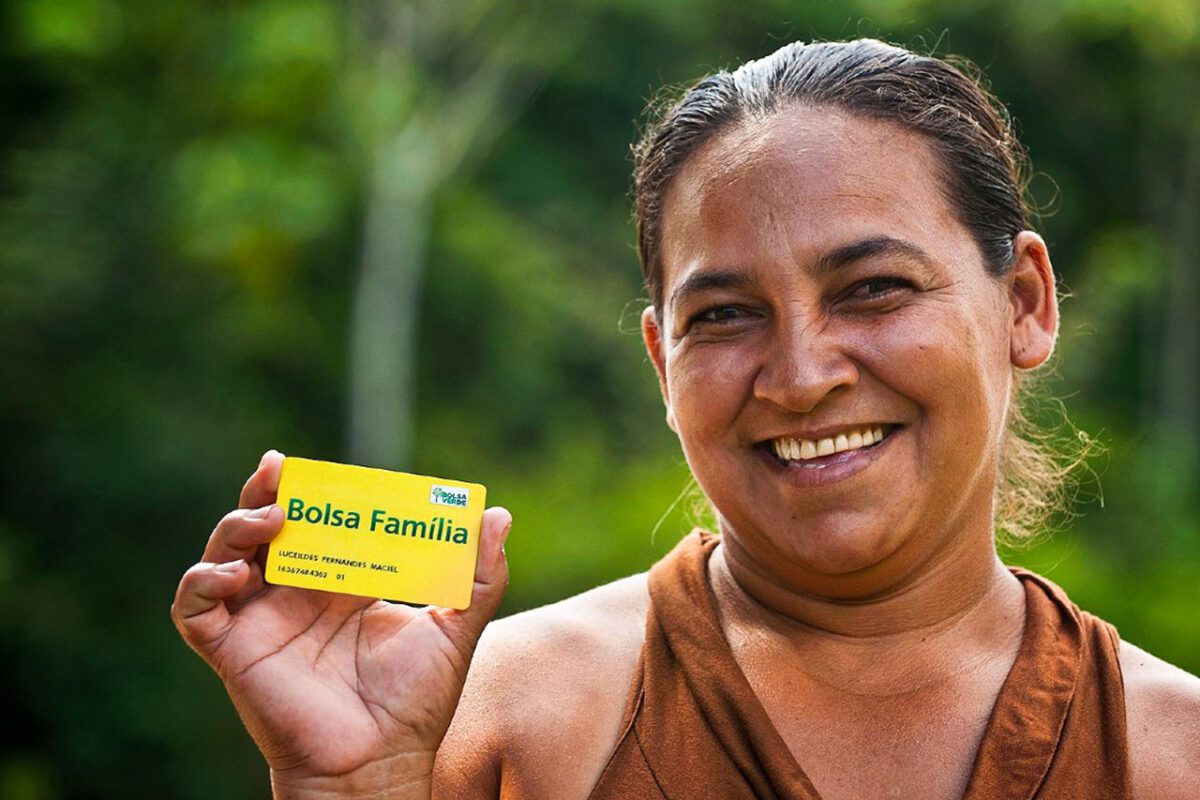 Luceildes Fernandes Maciel é beneficiária do Bolsa Família e do Bolsa Verde FEATURED